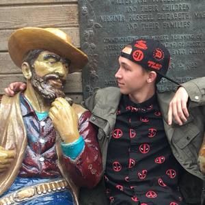 Meet your Posher, Sean